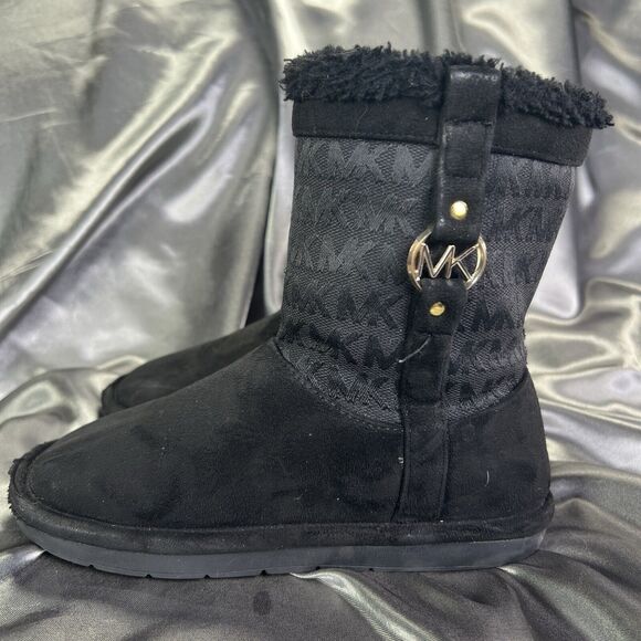 Michael Kors Yancy Faux Fur Boots Booties Girls 13 Black / Gold MK Logo Winter - Picture 4 of 14